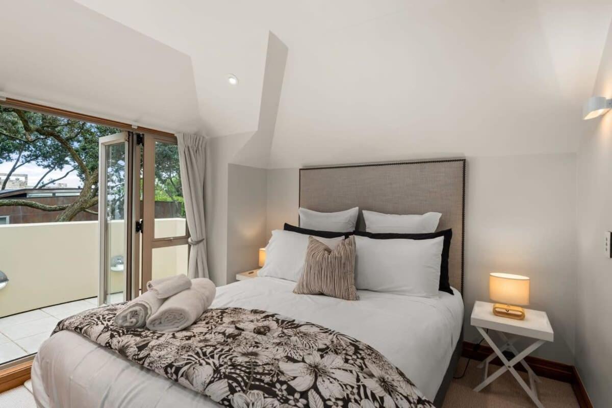 Takapuna Beachfront W Stunning Views Auckland Exteriör bild